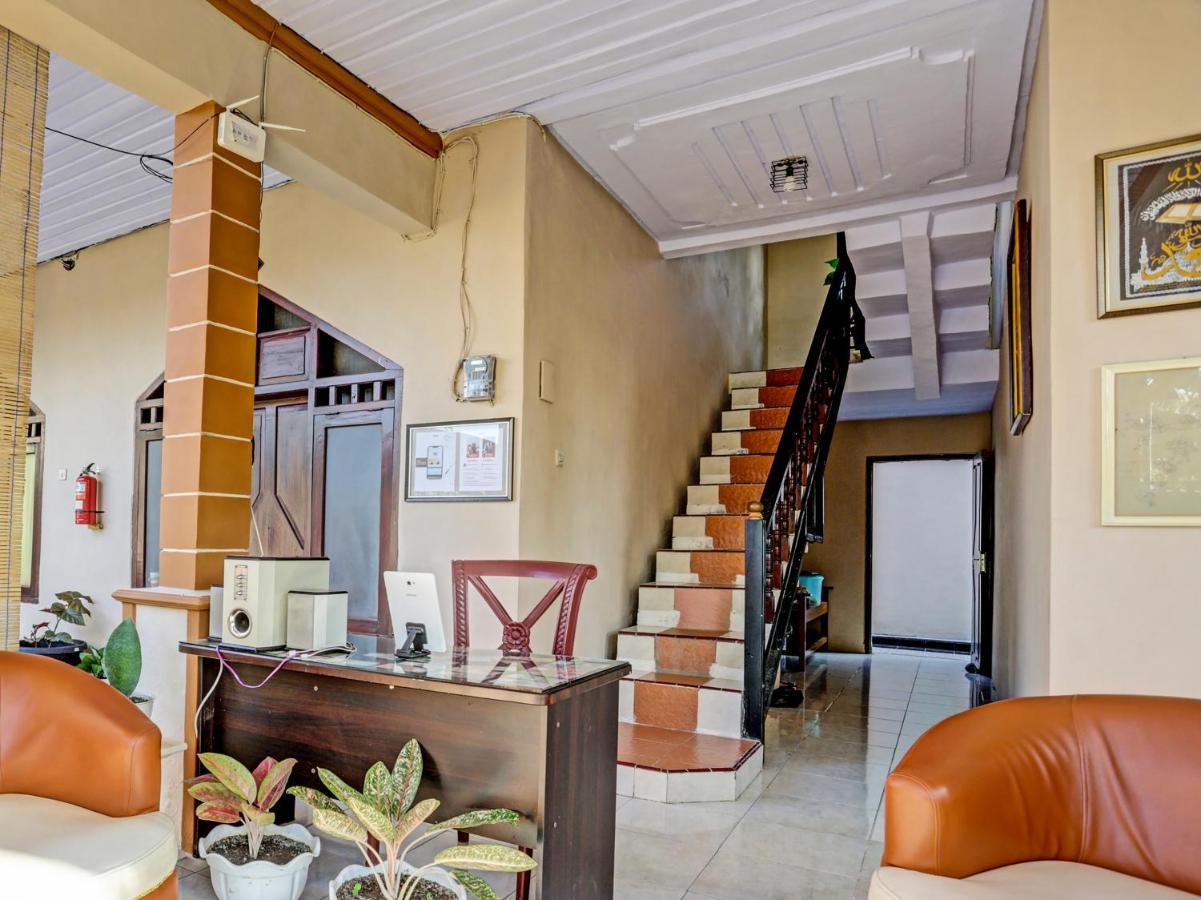 Oyo 91261 Cita Suraya Homestay Banyuwangi  Ngoại thất bức ảnh