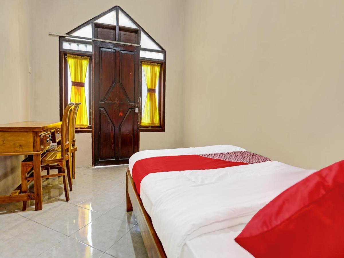 Oyo 91261 Cita Suraya Homestay Banyuwangi  Ngoại thất bức ảnh