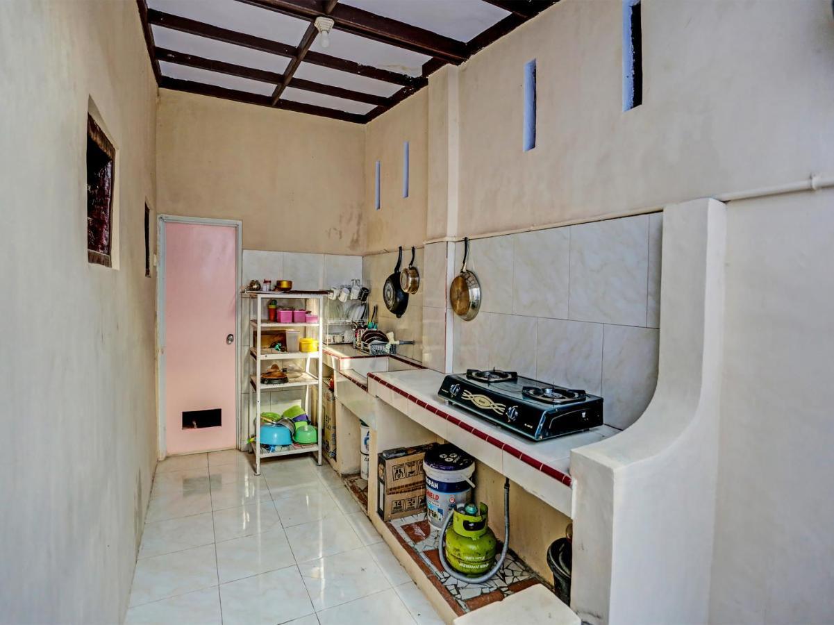 Oyo 91261 Cita Suraya Homestay Banyuwangi  Ngoại thất bức ảnh